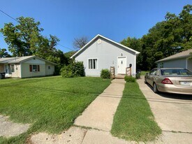 307 McBaine Ave in Columbia, MO - Building Photo