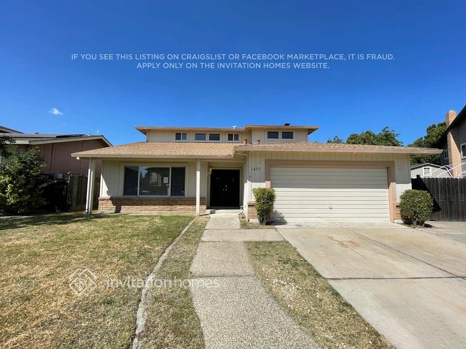 1403 Sextant Way in Manteca, CA - Building Photo