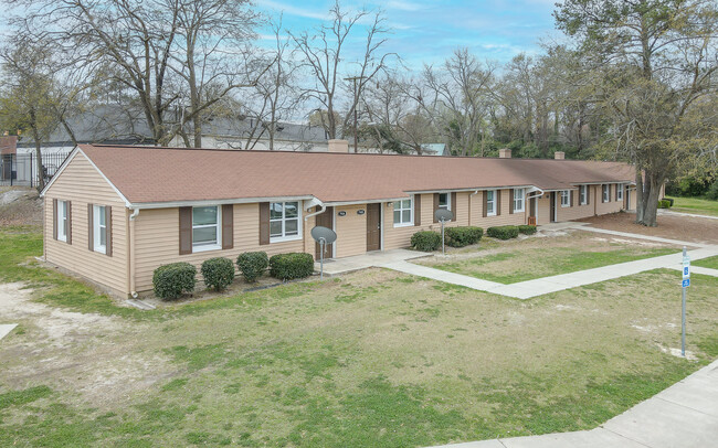 Colony Apartments in Columbia, SC - Foto de edificio - Building Photo