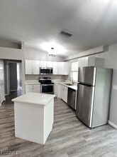 1719 NW 18th Terrace in Cape Coral, FL - Building Photo - Building Photo