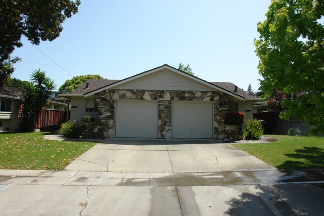 528-530 Westlake Dr in San Jose, CA - Building Photo - Building Photo