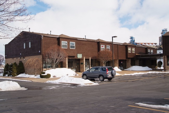 356 Main St