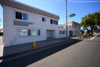 Sea Air Apartments in Redondo Beach, CA - Building Photo - Building Photo