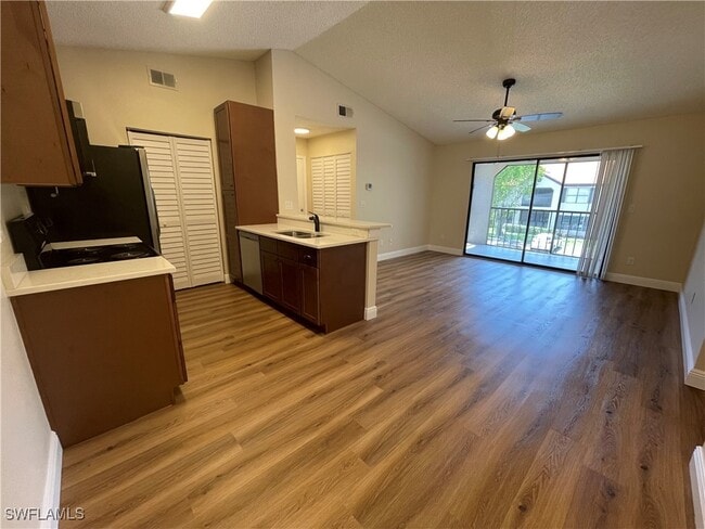 property at 2202 Arbour Walk Cir