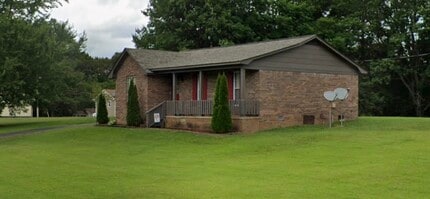 138 Wild Valley Dr in Jackson, TN - Foto de edificio - Building Photo