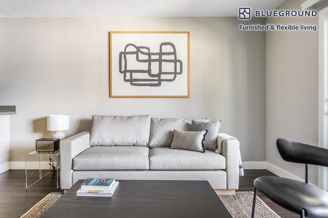 655 S Fair Oaks Ave, Unit FL3-ID373 in Sunnyvale, CA - Building Photo - Building Photo