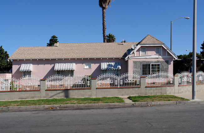 617 E Buckthorn St in Inglewood, CA - Building Photo - Building Photo