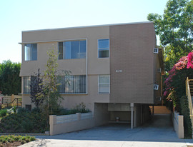 609 N Hayworth Ave Apartments