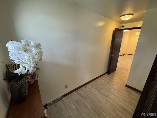 150 Grandview Dr in Buffalo, NY - Building Photo - Building Photo