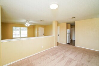 8007 Heights Valley in Converse, TX - Building Photo - Building Photo