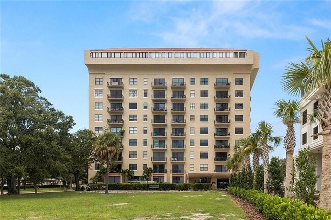 property at 2109 Bayshore Blvd