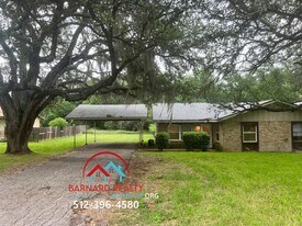 106 Whitetail Dr in San Marcos, TX - Building Photo