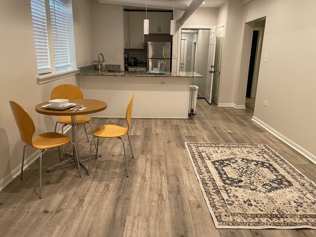 3740 W Eastwood Ave, Unit 1