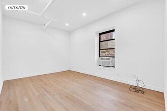 16 Hudson St in New York, NY - Building Photo - Building Photo