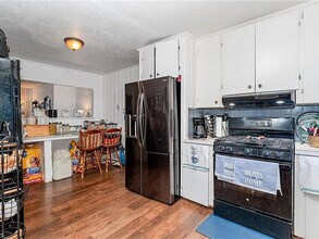 2800 Loch Dr in Winston-Salem, NC - Building Photo - Building Photo