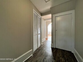 2116 College St in Jacksonville, FL - Building Photo - Building Photo