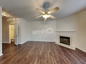 4134 Vance Rd N in Huntersville, NC - Foto de edificio - Building Photo