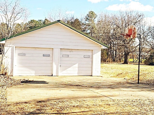 3351 Pembroke Rd in Clarksville, TN - Building Photo - Building Photo