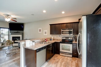 402 Cambria Dr in North Liberty, IA - Building Photo - Building Photo