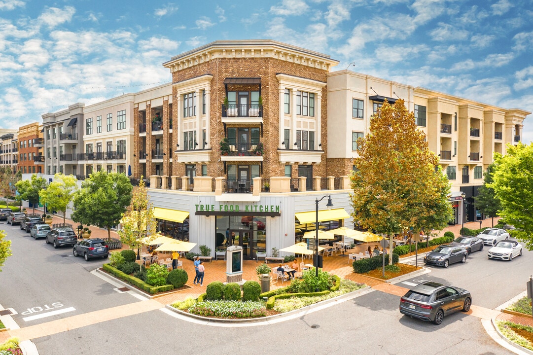 Haven At Avalon in Alpharetta, GA - Foto de edificio