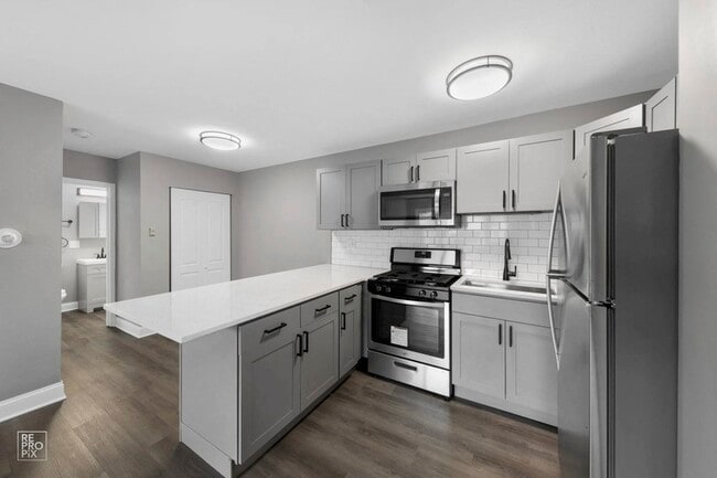 property at 15 N Dryden Pl