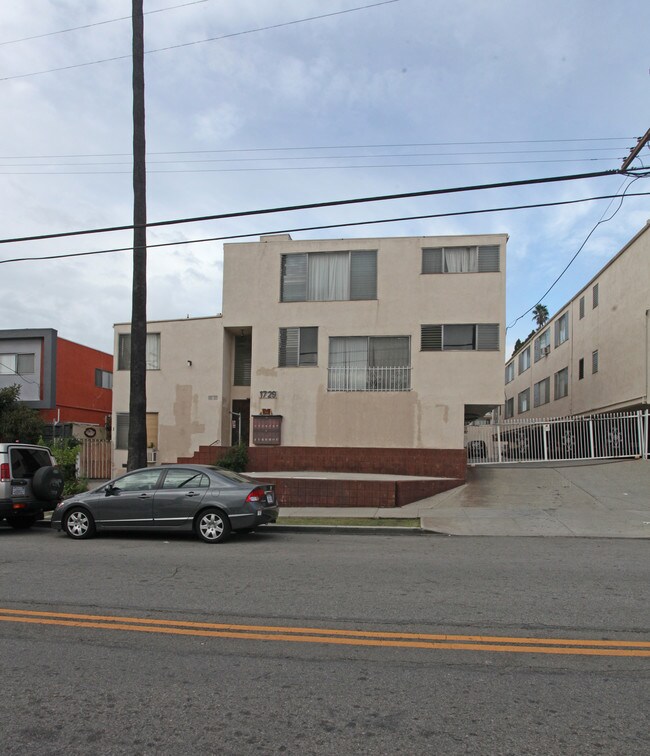 1729 N Wilton Pl in Los Angeles, CA - Foto de edificio - Building Photo