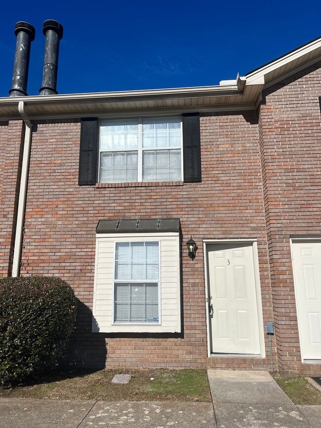property at 1605 Hackberry Ln