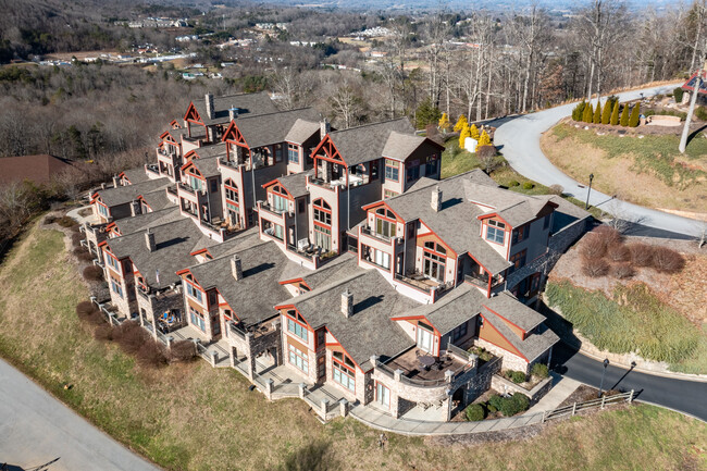 4 Chimney Crest Dr in Asheville, NC - Building Photo - Building Photo