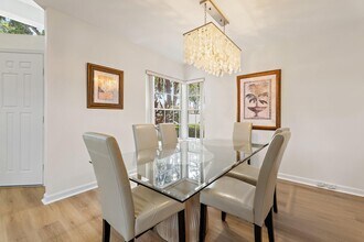 137 Eagleton Ct in Palm Beach Gardens, FL - Building Photo - Building Photo