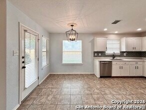 10026 Shetland Wind in San Antonio, TX - Foto de edificio - Building Photo