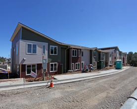 Trailside Terrace in Shingle Springs, CA - Foto de edificio - Building Photo