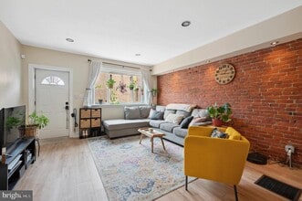 1805 S 11th St in Philadelphia, PA - Building Photo - Building Photo