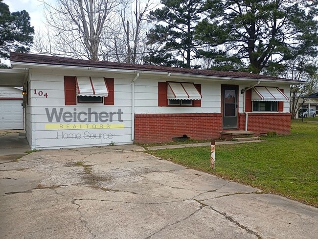 property at 104 S 13th Ave