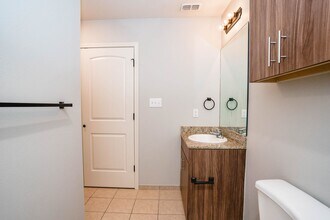 401 E 2nd St, Unit L-2 in La Joya, TX - Building Photo - Building Photo