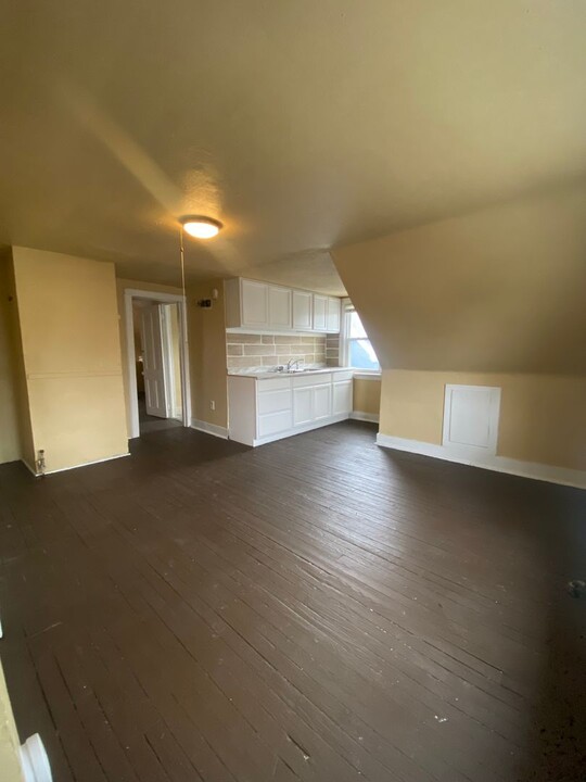 9118 Yale Ave in Cleveland, OH - Building Photo