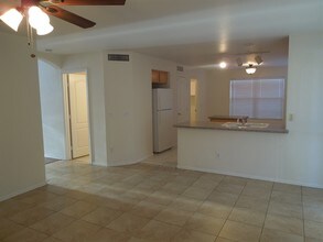 2017 N 128th Dr in Avondale, AZ - Foto de edificio - Building Photo