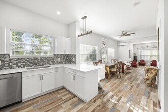 331 NW 1st Ave, Unit b in Boynton Beach, FL - Building Photo - Building Photo