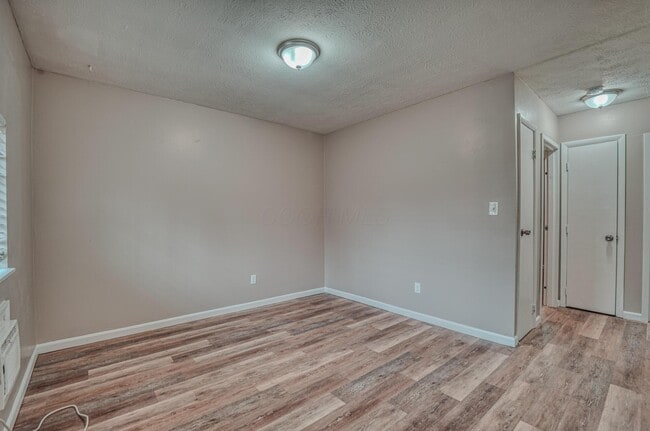 2735 Joyce Ave in Columbus, OH - Building Photo - Building Photo