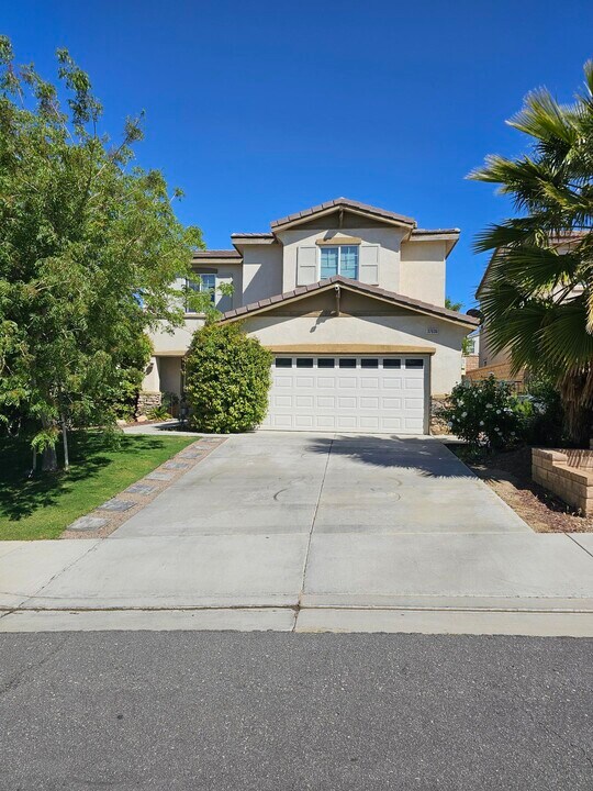 37636 Mangrove Dr in Palmdale, CA - Building Photo