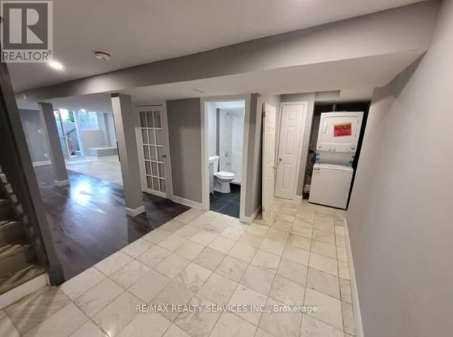 30 Sweet Briar Ln in Brampton, ON - Building Photo - Building Photo