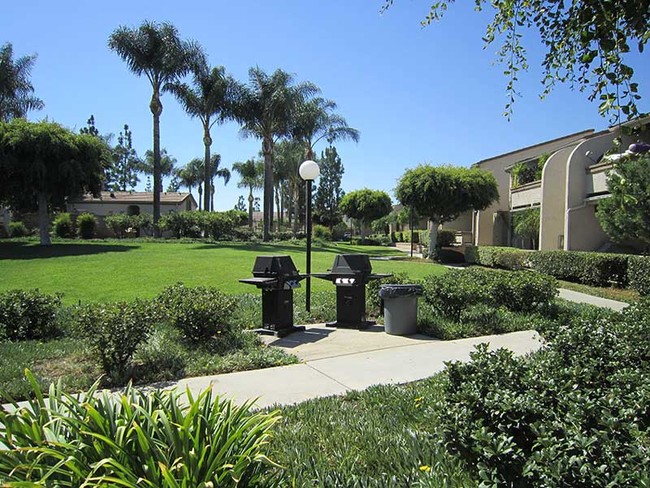 Tamarack Gardens Apartments in Brea, CA - Building Photo - Building Photo