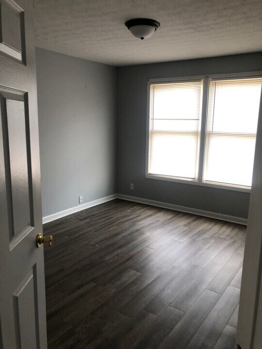 1625 W Jefferson St in Louisville, KY - Building Photo