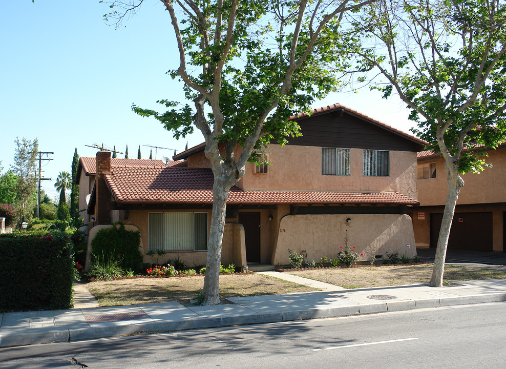 11741 Garden Grove Blvd in Garden Grove, CA - Building Photo