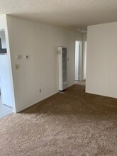 906 Channing Way, Unit D in Berkeley, CA - Foto de edificio - Building Photo