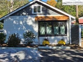 494 Cranberry St in Newland, NC - Building Photo