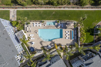 SummerHouse Luxury Beach Condos in Carlsbad, CA - Foto de edificio - Building Photo