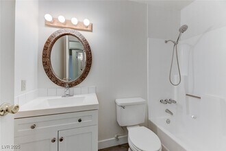 4649 Vía Torino in Las Vegas, NV - Building Photo - Building Photo