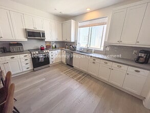 905 Madonna Rd in San Luis Obispo, CA - Building Photo - Building Photo