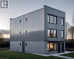 66 Union St E in Waterloo, ON - Building Photo