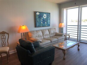 8000 Sailboat Key Blvd S in St Pete Beach, FL - Building Photo - Building Photo